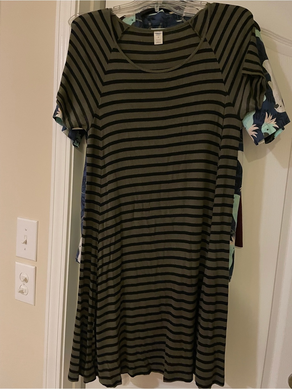 Old Navy Olive Green & Black Striped Casual Ribbed T Shirt Dress Women’s size M